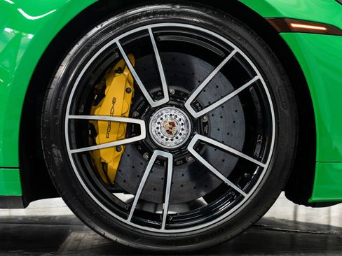 Used 2021 Porsche 911 Turbo S image 28