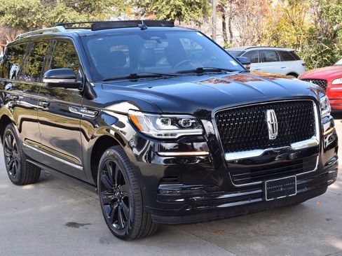 Certified 2024 Lincoln Navigator Reserve image 4