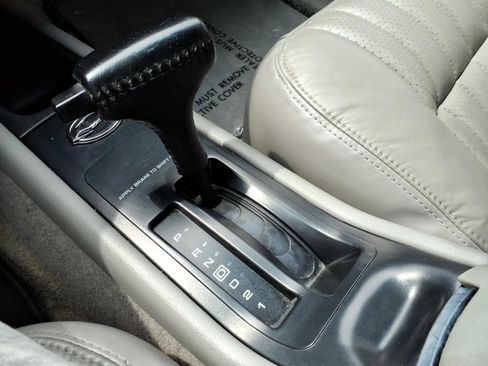 Used 1996 Chevrolet Impala SS RWD image 17
