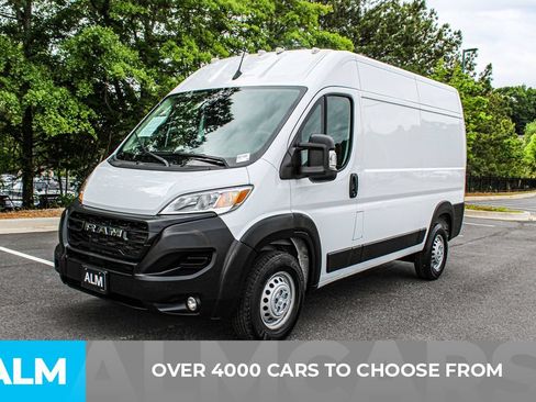 Used 2025 RAM ProMaster 2500 w/ Convenience Group FWD image 3