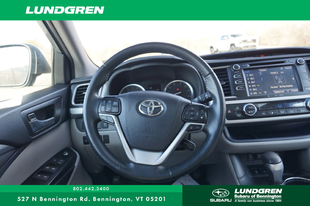 Used 2019 Toyota Highlander XLE AWD/4WD image 7
