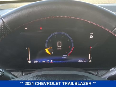 Used 2024 Chevrolet TrailBlazer RS w/ Convenience Package AWD/4WD image 12