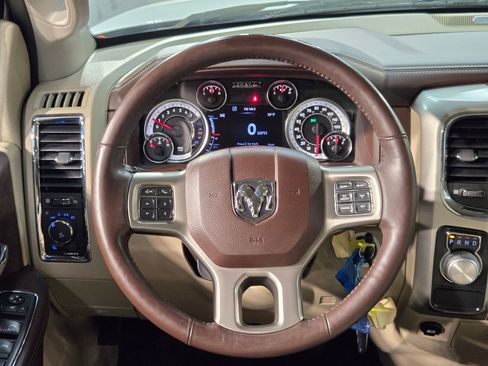 Used 2017 RAM 1500 Laramie image 17