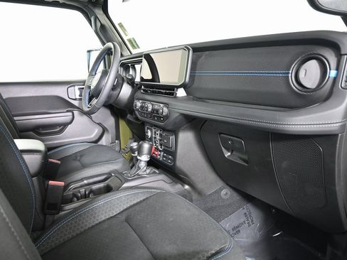 Used 2024 Jeep Wrangler Unlimited Rubicon 4xe w/ Technology Group image 15