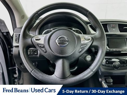 Used 2018 Nissan Sentra SR w/ SR Midnight Edition Package FWD image 16