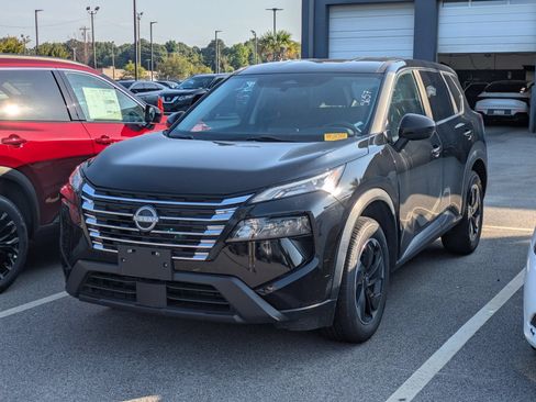 Certified 2024 Nissan Rogue SV AWD/4WD image 6