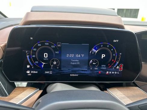 Used 2025 Chevrolet Tahoe High Country AWD/4WD image 23