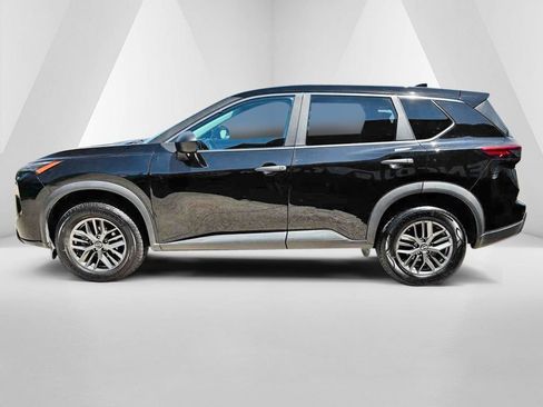 Used 2024 Nissan Rogue S FWD image 4
