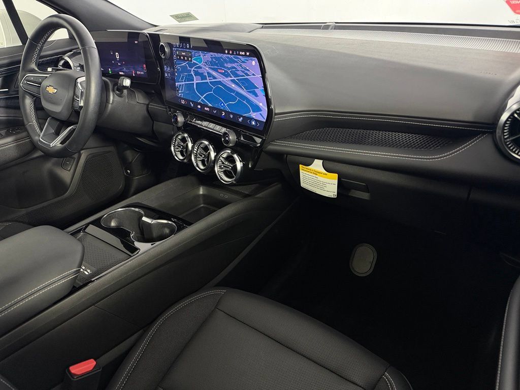 Used 2024 Chevrolet Blazer EV LT AWD/4WD image 15