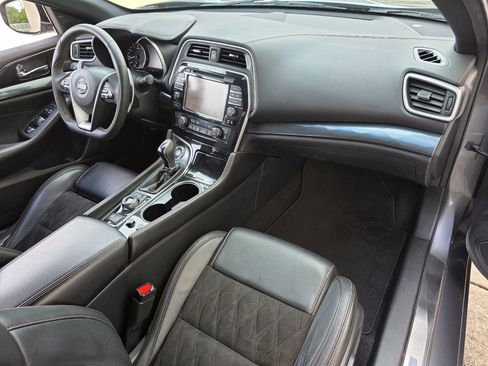 Used 2022 Nissan Maxima SR w/ Sport Mat Group image 23