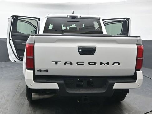 Used 2024 Toyota Tacoma TRD Sport image 49