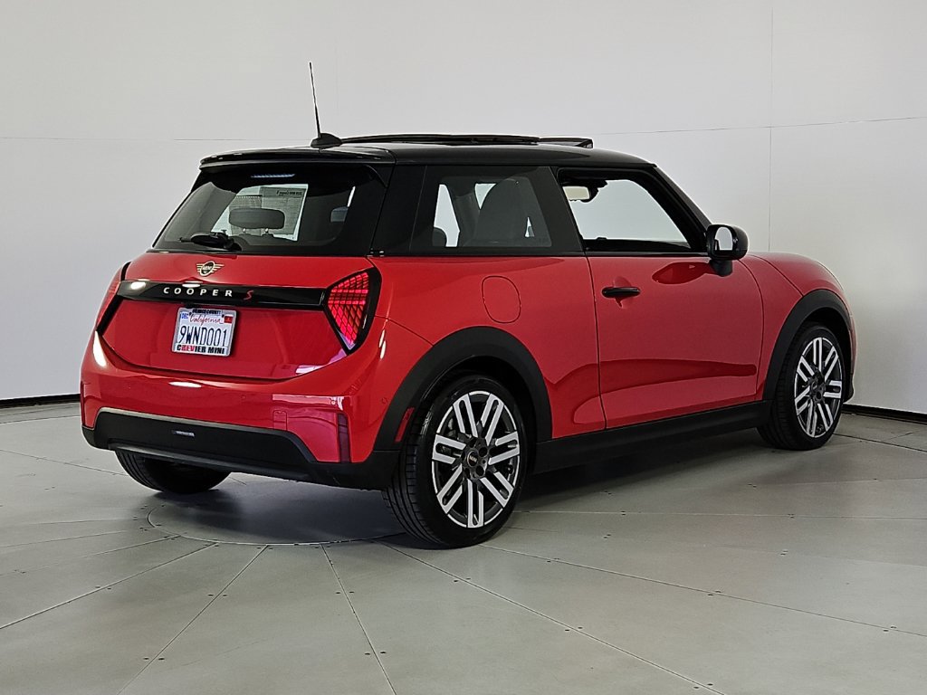 Used 2026 MINI Cooper S FWD image 7