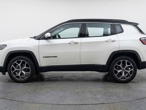 Used 2025 Jeep Compass Limited image 5