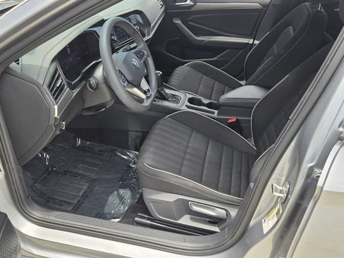 Certified 2022 Volkswagen Jetta Sport FWD image 10