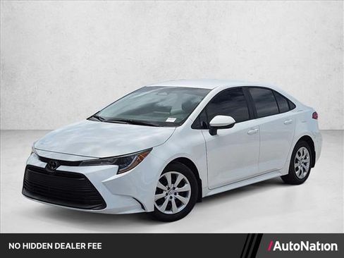 Used 2026 Toyota Corolla LE FWD image 1