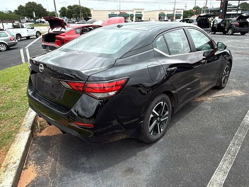 Used 2025 Nissan Sentra SV w/ All-Weather Package FWD image 5