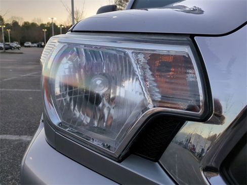 Used 2015 Toyota Tacoma PreRunner image 10