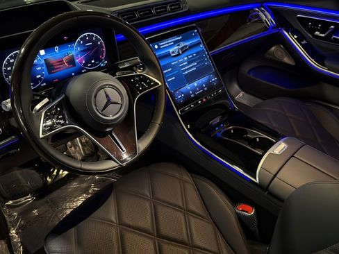 New 2026 Mercedes-Benz Maybach S 580 4MATIC image 9
