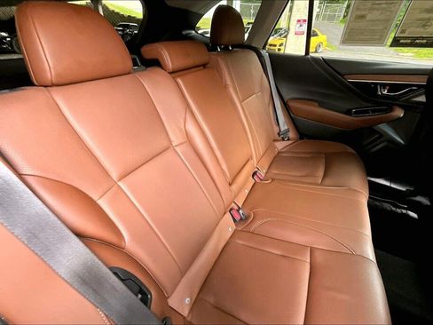 Used 2022 Subaru Outback Touring AWD/4WD image 16