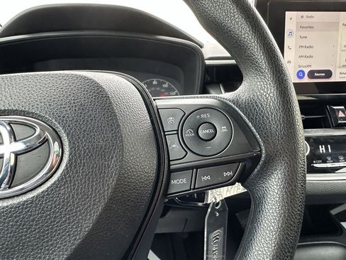 Used 2023 Toyota Corolla LE image 24