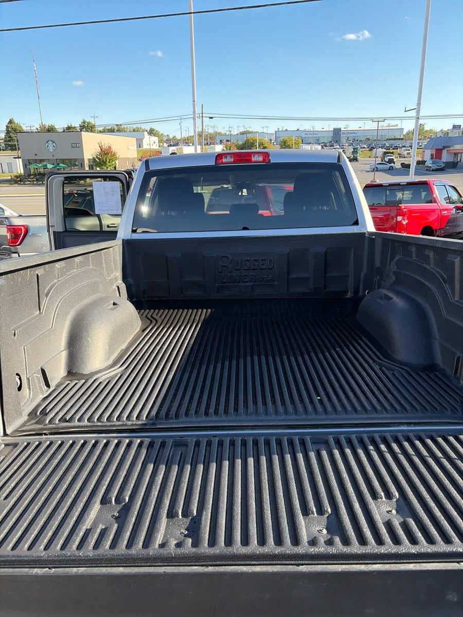 Used 2024 RAM 1500 Classic SLT AWD/4WD image 29