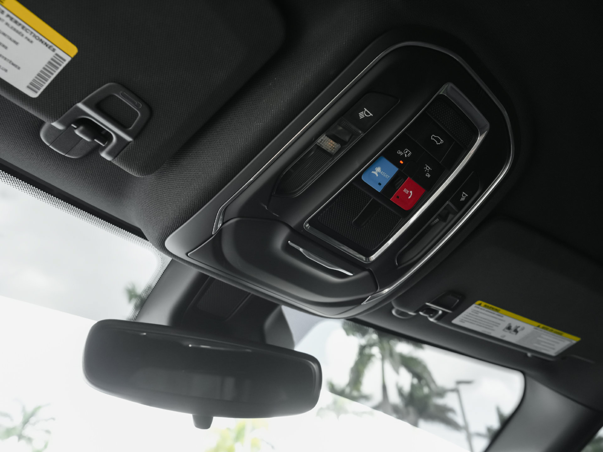 Used 2023 Jeep Grand Cherokee Altitude AWD/4WD image 19