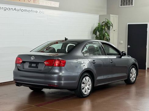 Used 2014 Volkswagen Jetta SE image 3