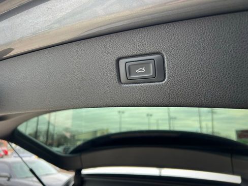 Used 2017 Audi Q7 3.0T Premium image 26