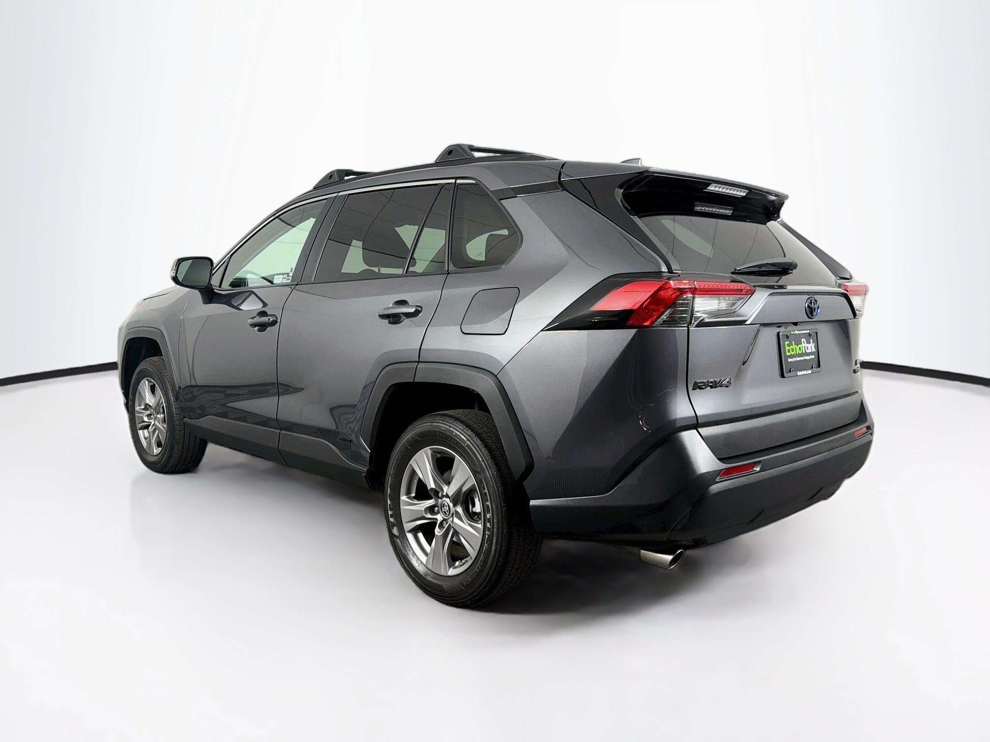 Used 2024 Toyota RAV4 LE AWD/4WD image 5