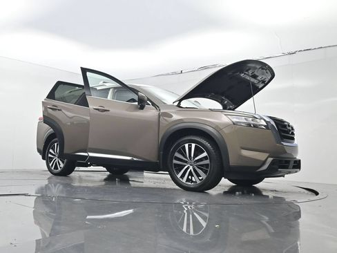 Used 2023 Nissan Pathfinder Platinum AWD/4WD image 30