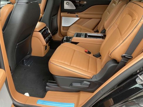 New 2025 Lincoln Aviator Black Label w/ Jet Appearance Package image 17