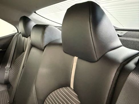 Used 2022 Toyota Camry SE image 38