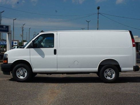 New 2025 Chevrolet Express 2500 w/ Driver Convenience Package image 6
