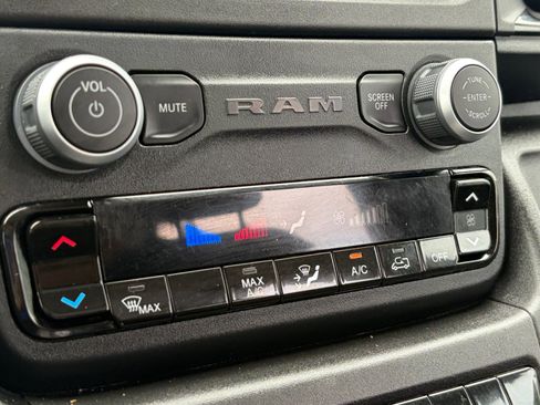 Used 2023 RAM ProMaster 2500 FWD image 16