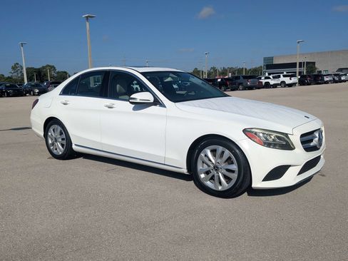 Used 2019 Mercedes-Benz C 300 Sedan image 2