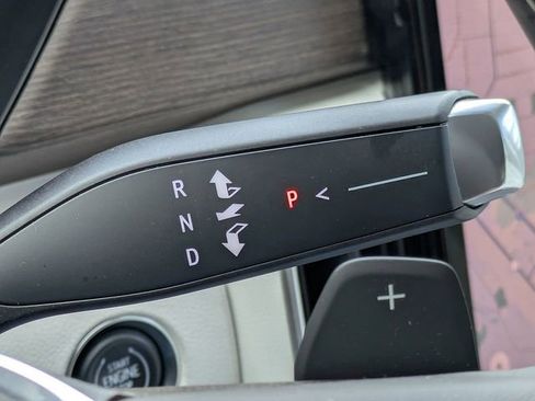 Used 2024 GMC Acadia Denali w/ Super Cruise Package image 30