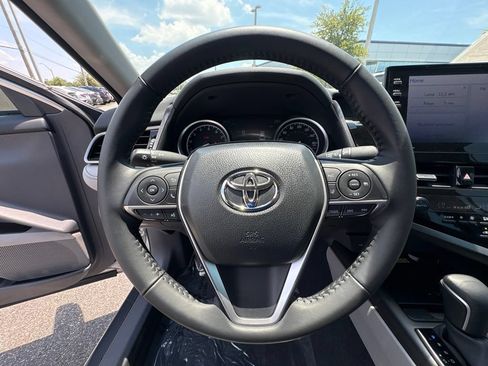 Used 2024 Toyota Camry XLE FWD image 26