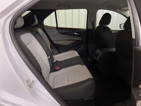 Used 2023 Chevrolet Equinox LT FWD image 17