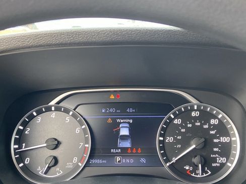 Used 2024 Nissan Frontier SV image 21