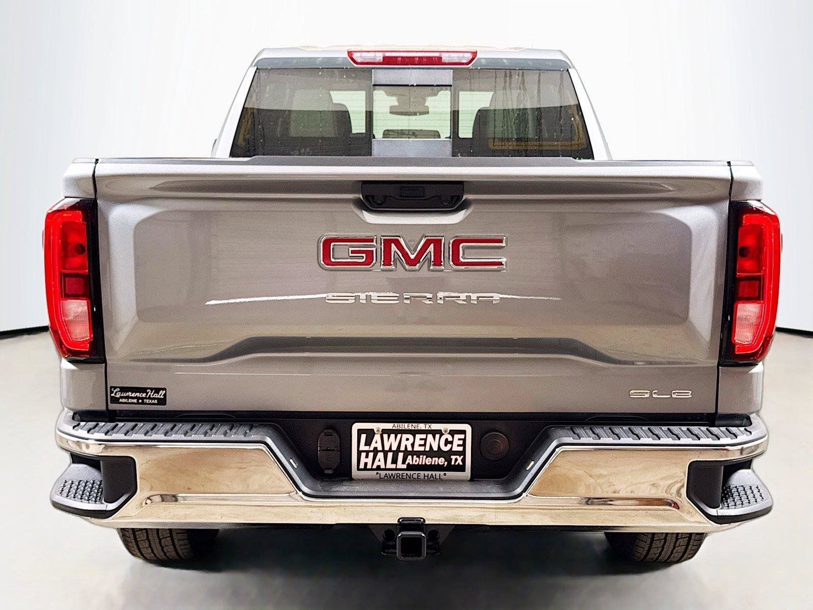 New 2026 GMC Sierra 1500 SLE w/ Preferred Package RWD image 4