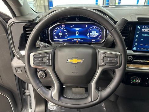 Used 2024 Chevrolet Silverado 1500 LT AWD/4WD image 12