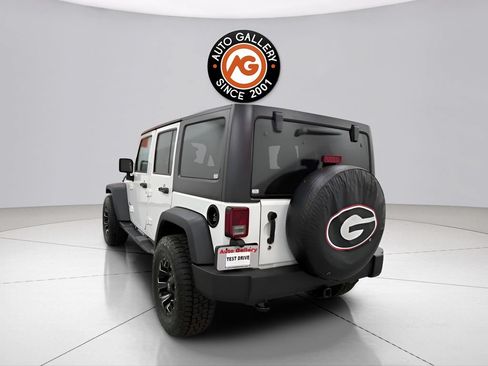 Used 2018 Jeep Wrangler Unlimited Sport S AWD/4WD image 5