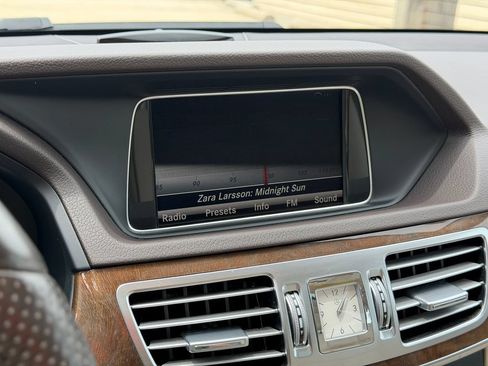 Used 2015 Mercedes-Benz E 350 4MATIC Sedan image 16