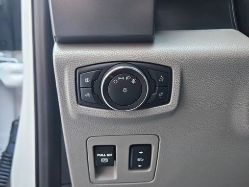 Used 2018 Ford F150 XLT w/ Equipment Group 301A Mid AWD/4WD image 19