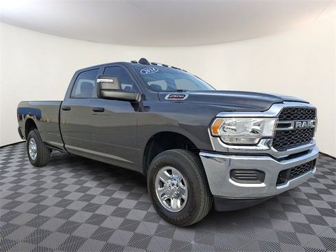 Used 2024 RAM 2500 Tradesman w/ Chrome Appearance Group image 1