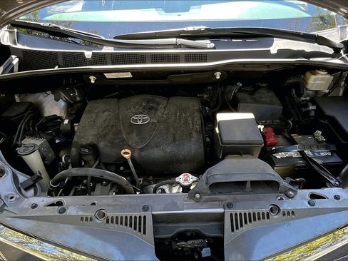 Used 2019 Toyota Sienna XLE Premium image 27