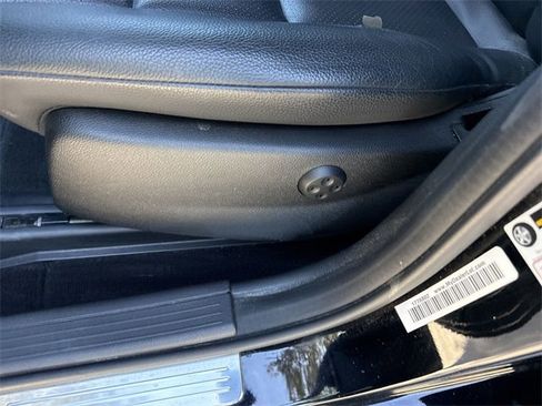 Used 2014 Mercedes-Benz GLK 350 2WD image 12