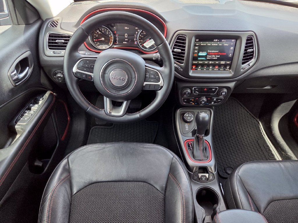 Used 2017 Jeep Compass Trailhawk w/ Navigation Group AWD/4WD image 9