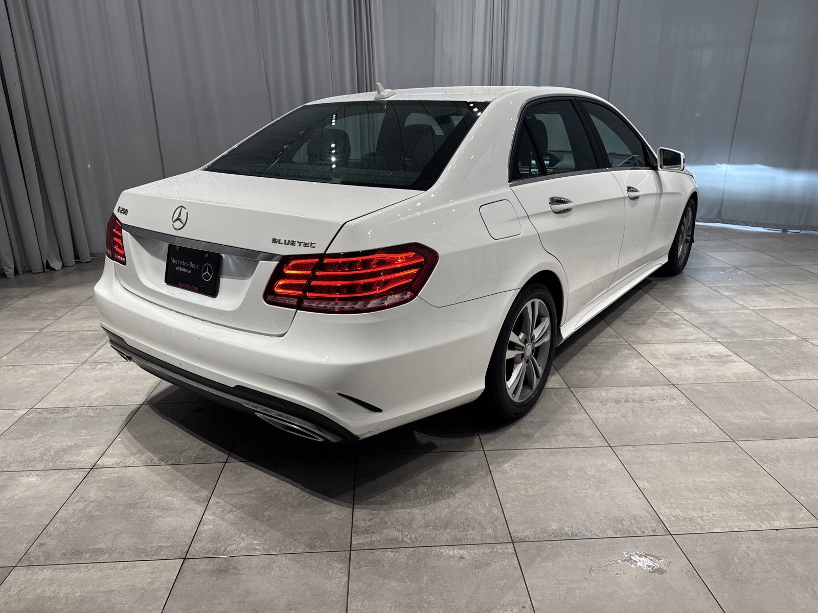 Used 2014 Mercedes-Benz E 250 BlueTEC Sedan image 5