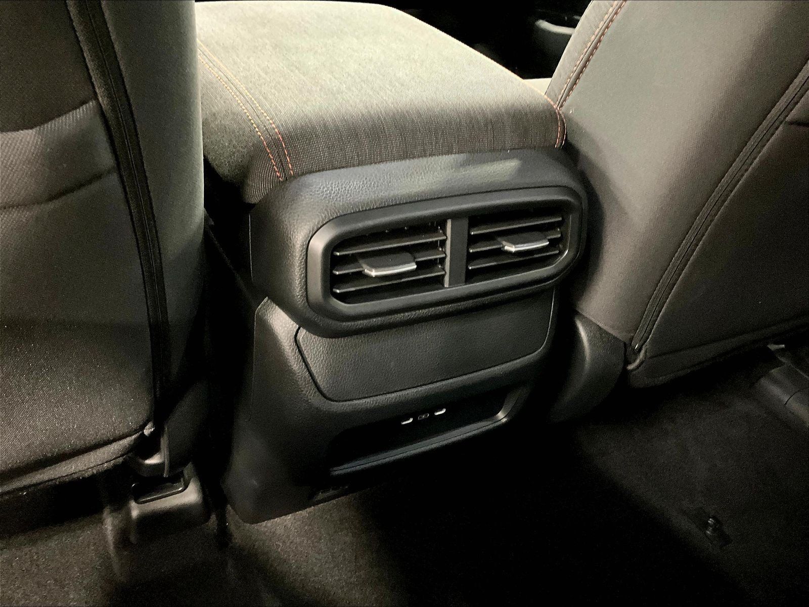 Used 2025 Honda Pilot Sport image 10